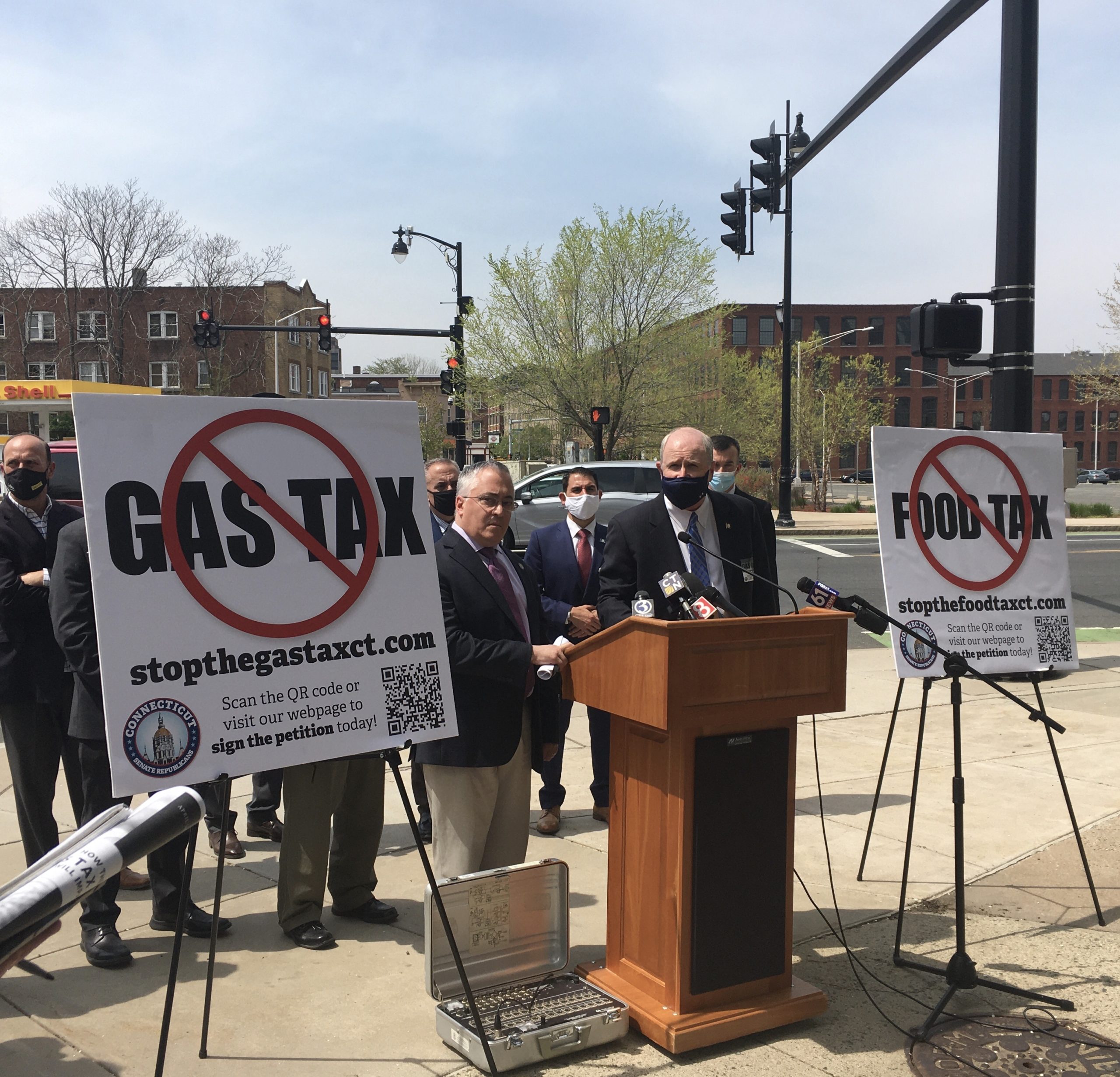 Republicans partner with No Tolls CT to stop new gasoline and truck taxes